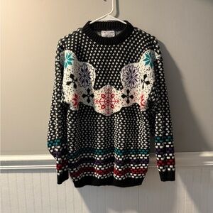 Black and White Patterned Crew Neck Sweater